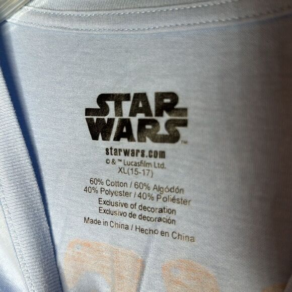 Star Wars Licensed Baby Yoda Embroidered Graphic T-Shirt. Size Junior XL 15-17). - Picture 4 of 6